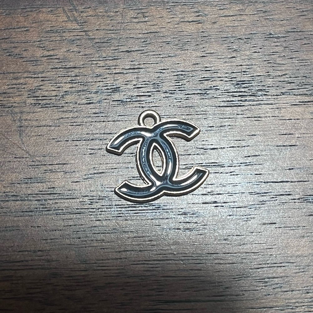 CC VINTAGE ZIPPER PULL NECKLACE CHARM